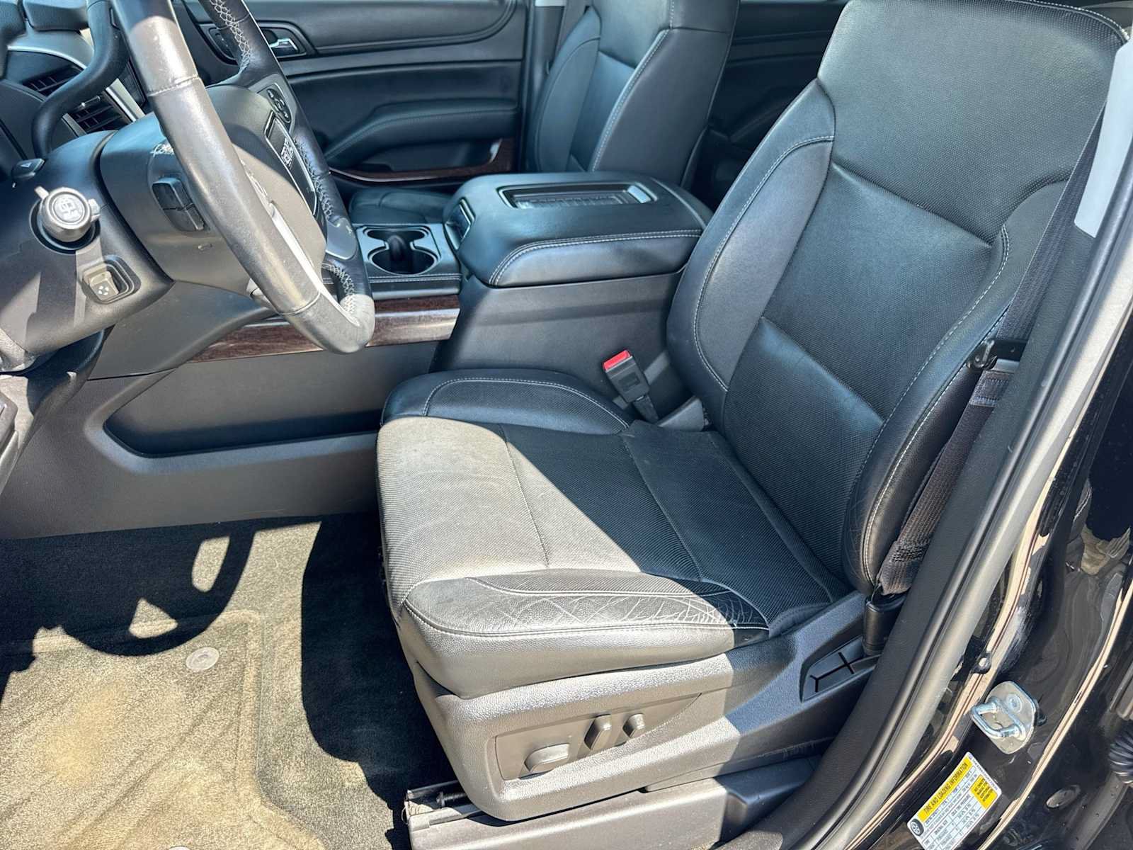Used 2016 GMC Yukon SLT w/ Open Road Package AWD/4WD image 15