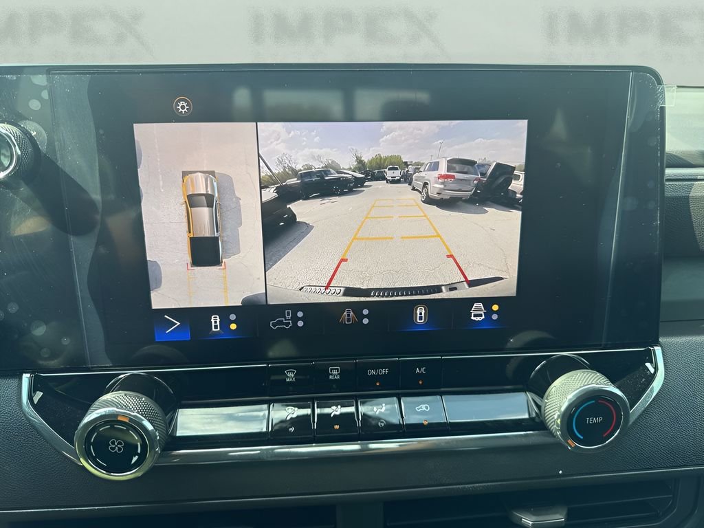 Used 2024 Chevrolet Colorado Trail Boss w/ Technology Package image 20