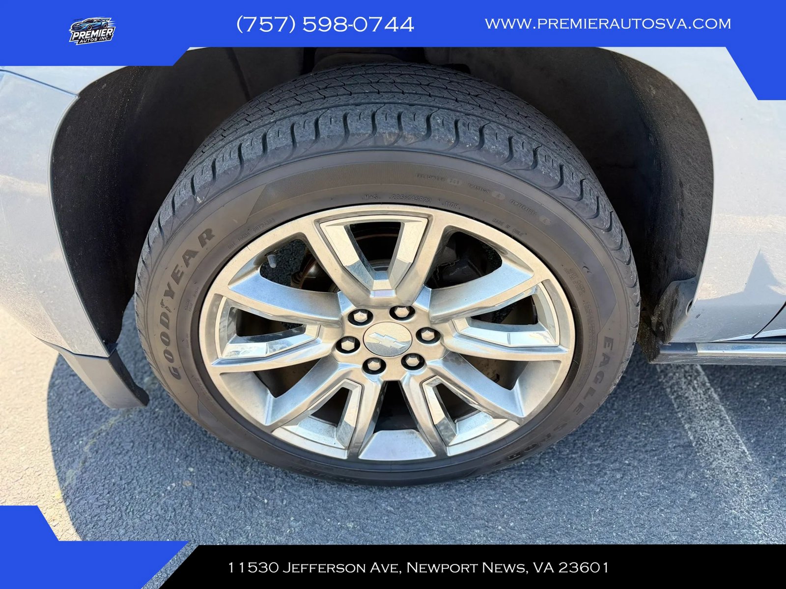 Used 2015 Chevrolet Suburban LTZ AWD/4WD image 2