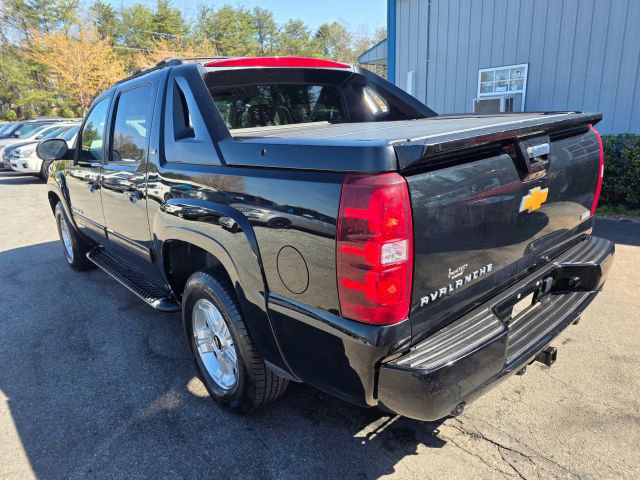 Used 2012 Chevrolet Avalanche LT w/ Suspension Package, Off-Road image 7