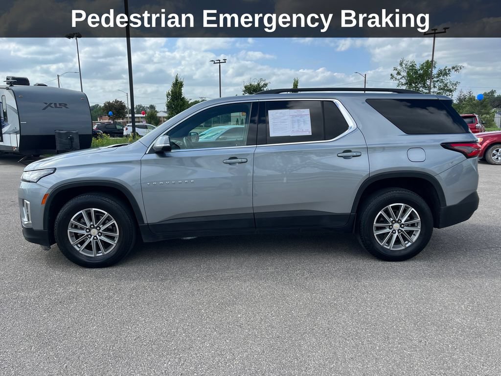 Used 2023 Chevrolet Traverse LT AWD/4WD image 2