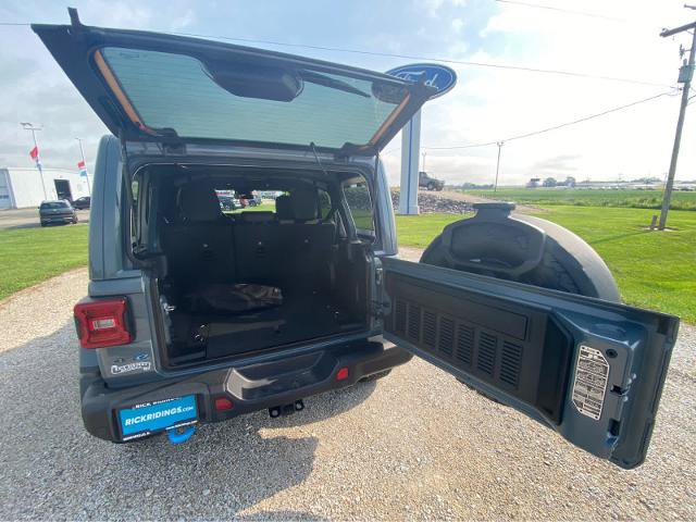 Used 2024 Jeep Wrangler Unlimited Rubicon 4xe AWD/4WD image 4