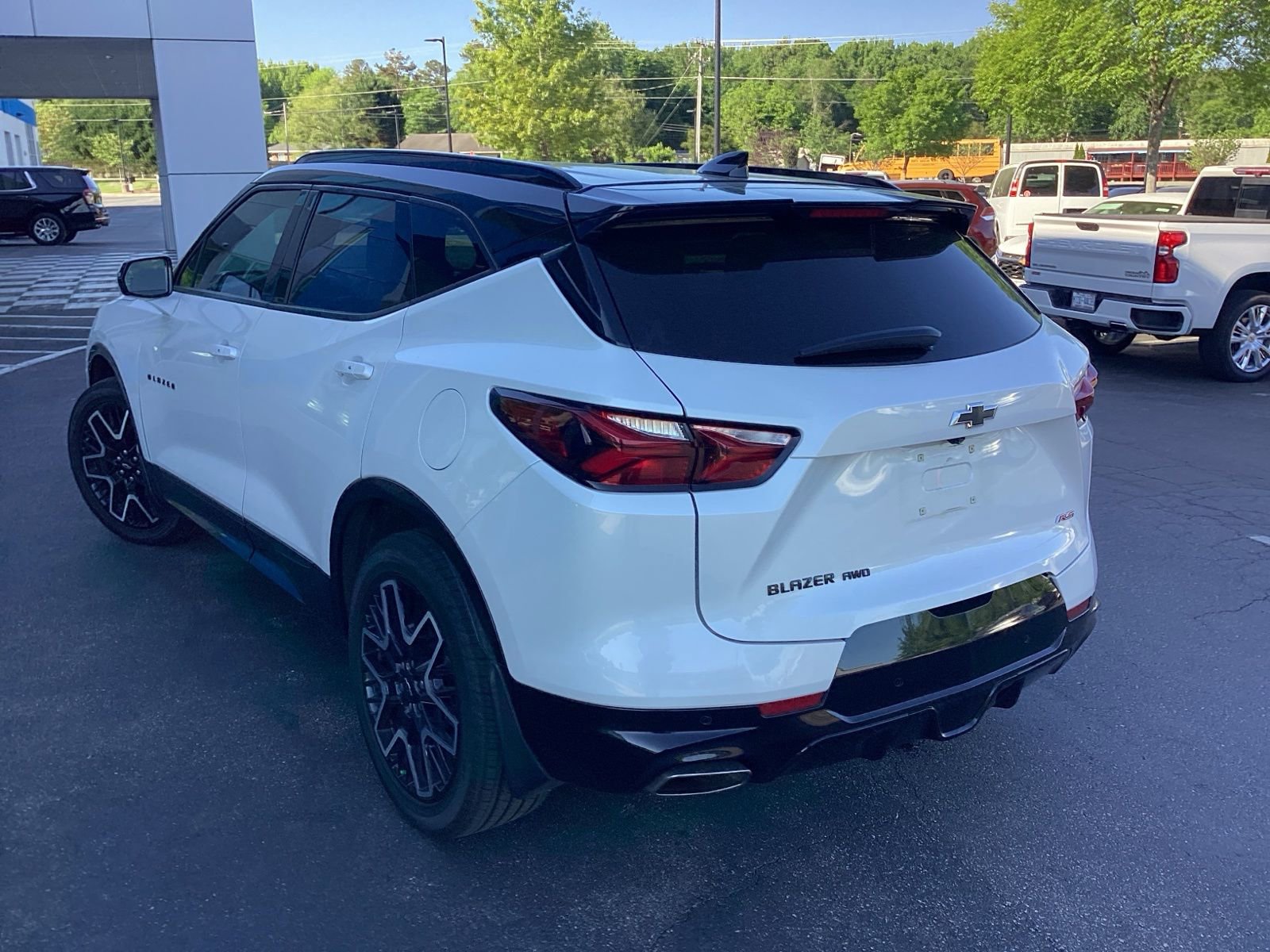 Used 2022 Chevrolet Blazer RS w/ Enhanced Convenience Package AWD/4WD image 2