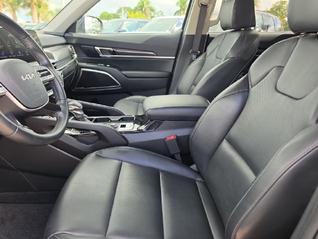 Certified 2025 Kia Telluride S FWD image 15