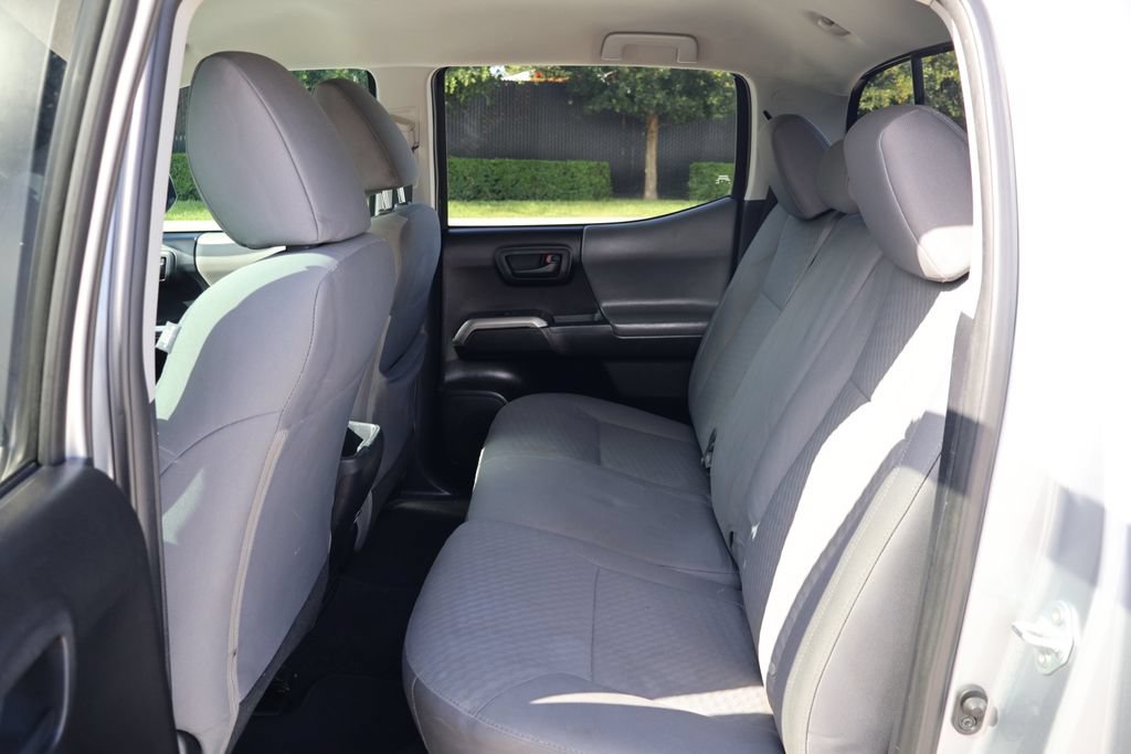 Used 2021 Toyota Tacoma SR5 RWD image 19