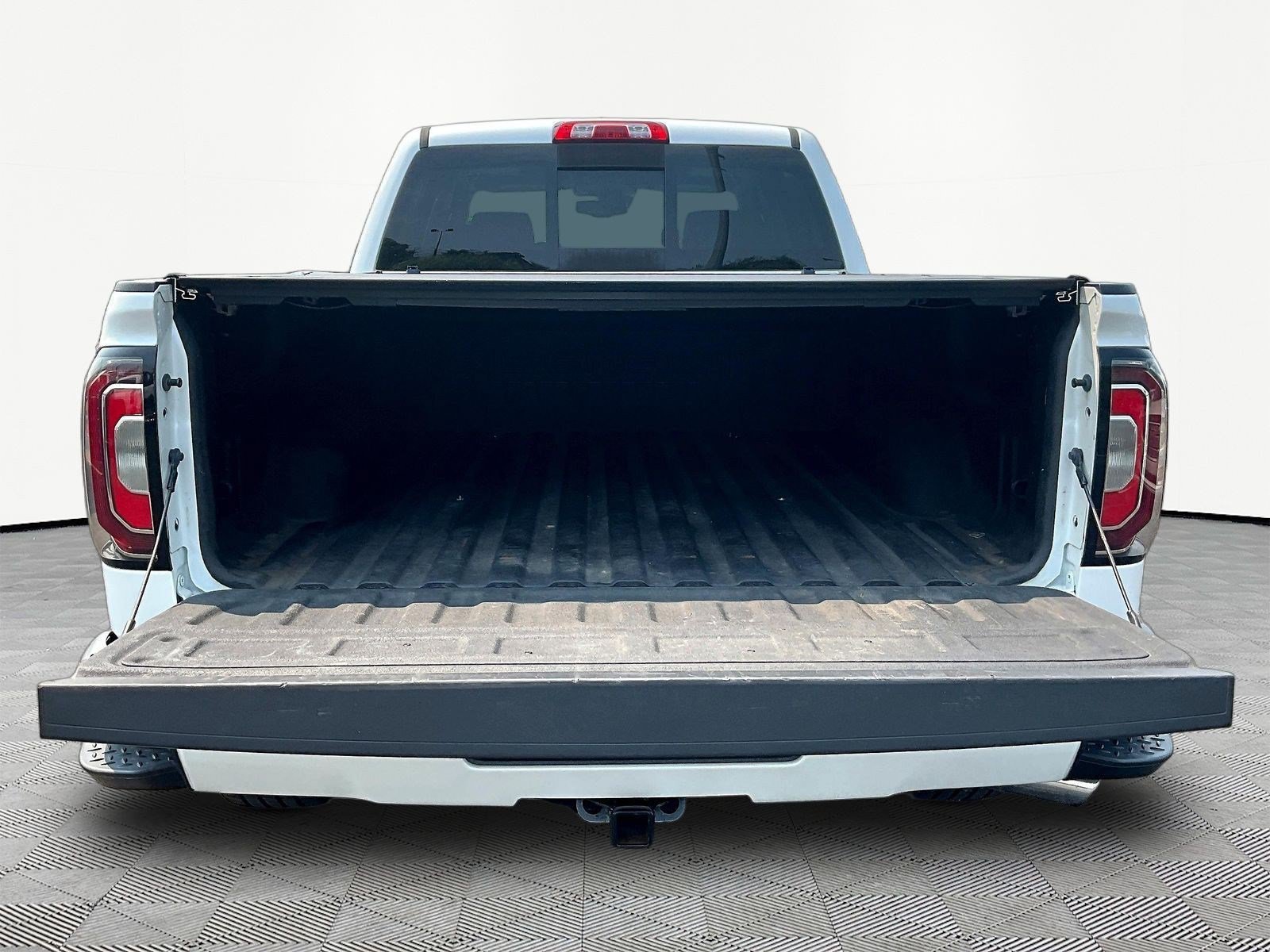 Used 2018 GMC Sierra 1500 Denali w/ Denali Ultimate Package AWD/4WD image 7