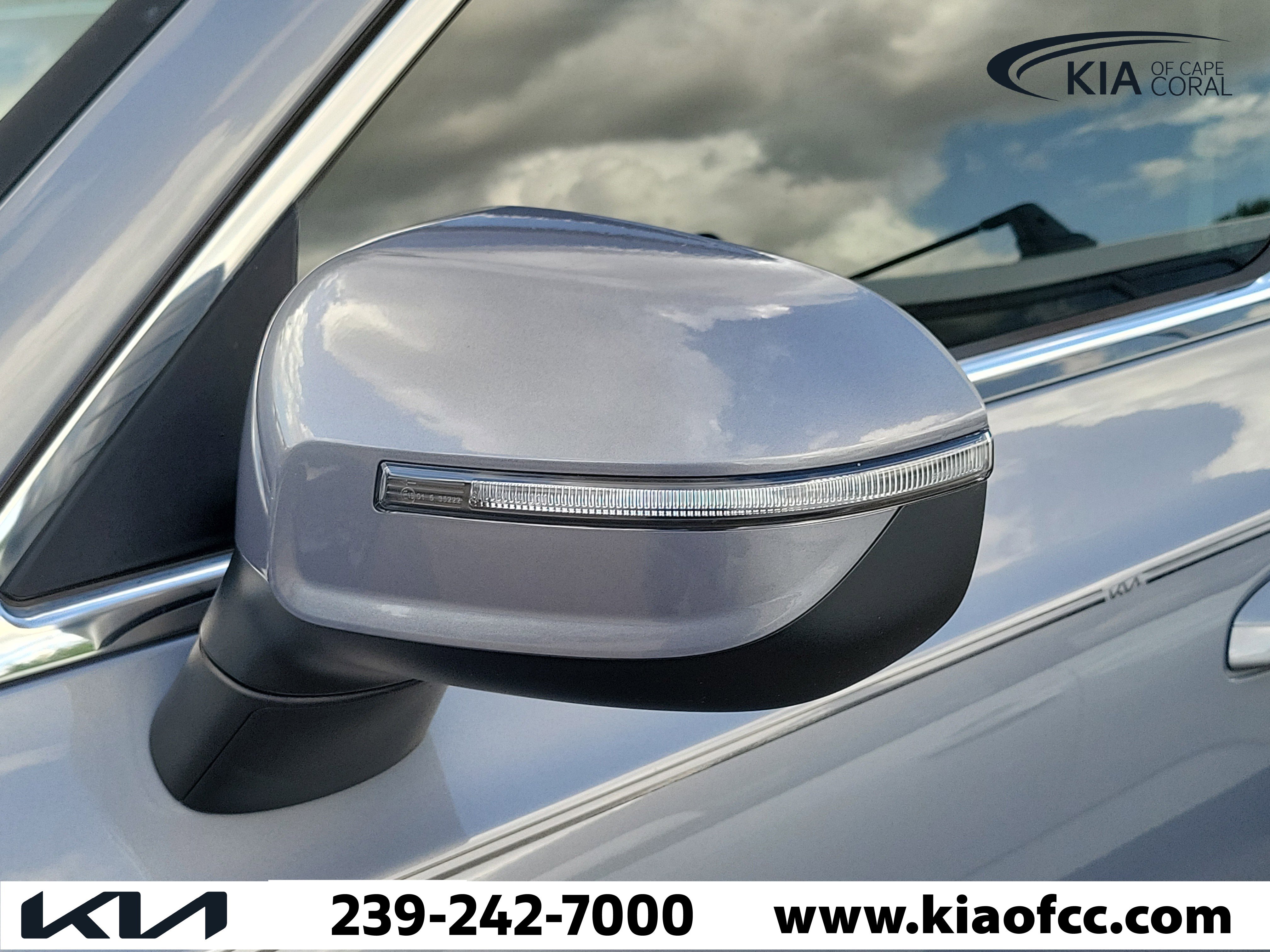 Used 2022 Kia Telluride EX w/ EX Premium Package image 7