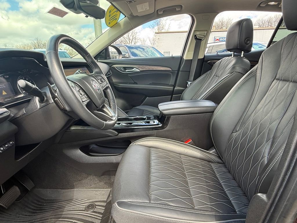 Used 2022 Buick Envision Avenir w/ Technology Package II image 27