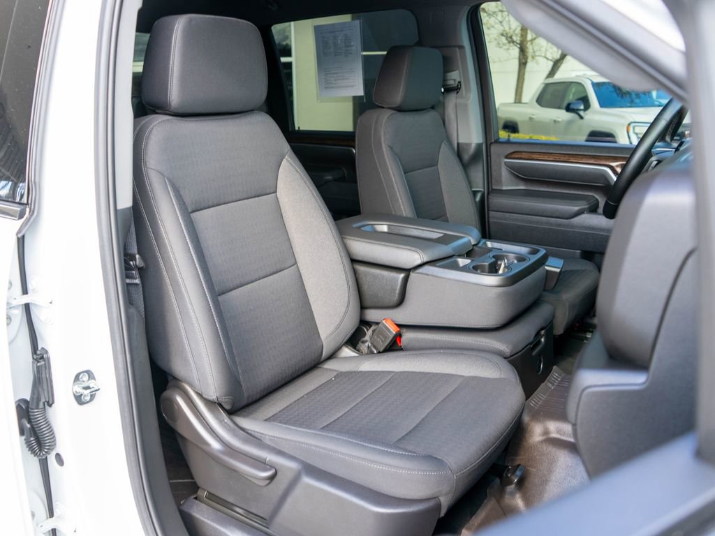 Used 2025 GMC Sierra 3500 SLE image 9