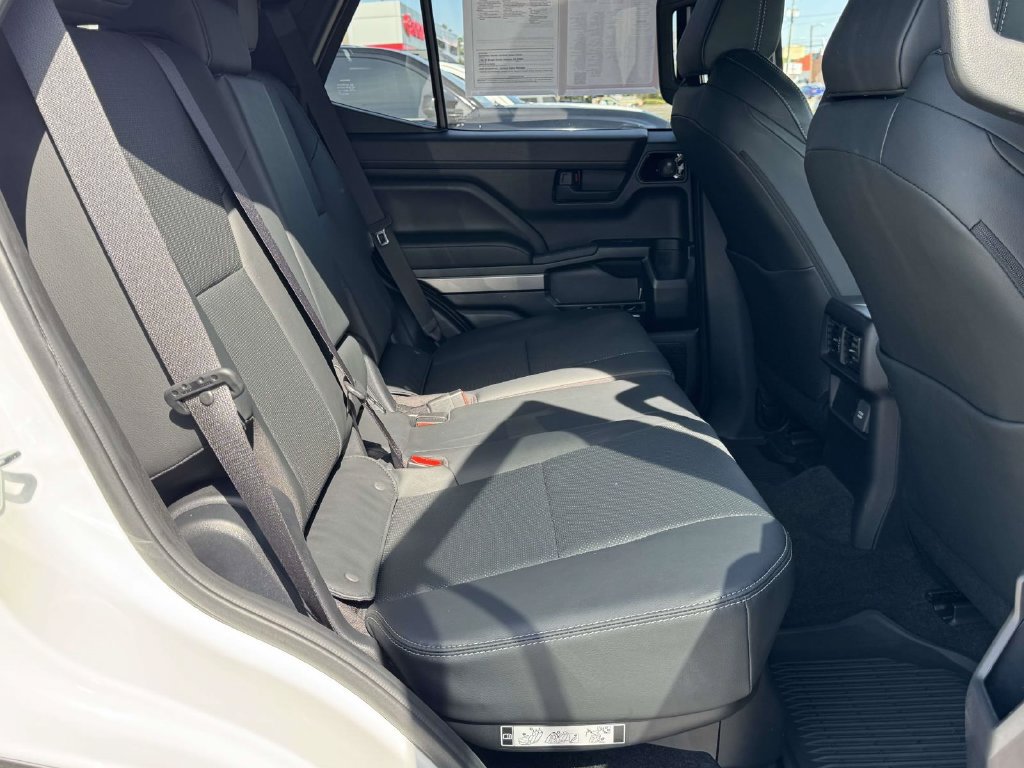 Certified 2025 Toyota 4Runner TRD Off-Road Premium w/ Tow Technology Package AWD/4WD image 15