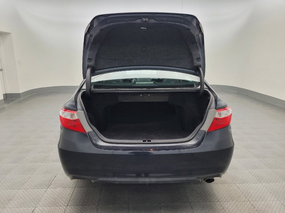 Used 2016 Toyota Camry SE image 29
