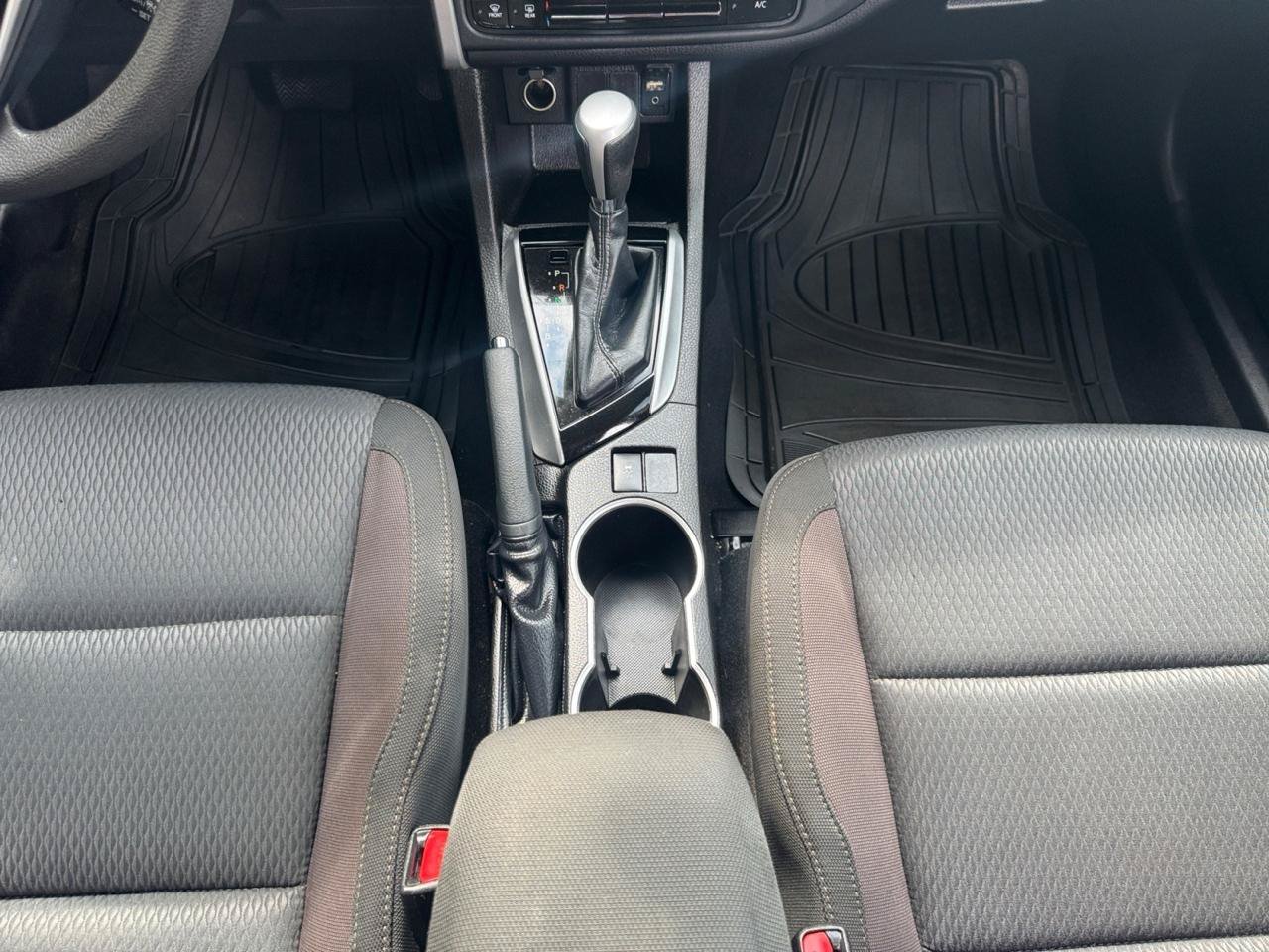 Used 2019 Toyota Corolla LE FWD image 16