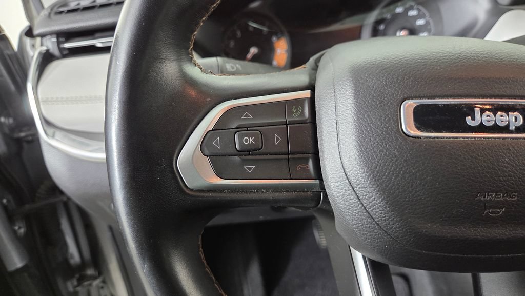Used 2022 Jeep Compass Limited AWD/4WD image 17