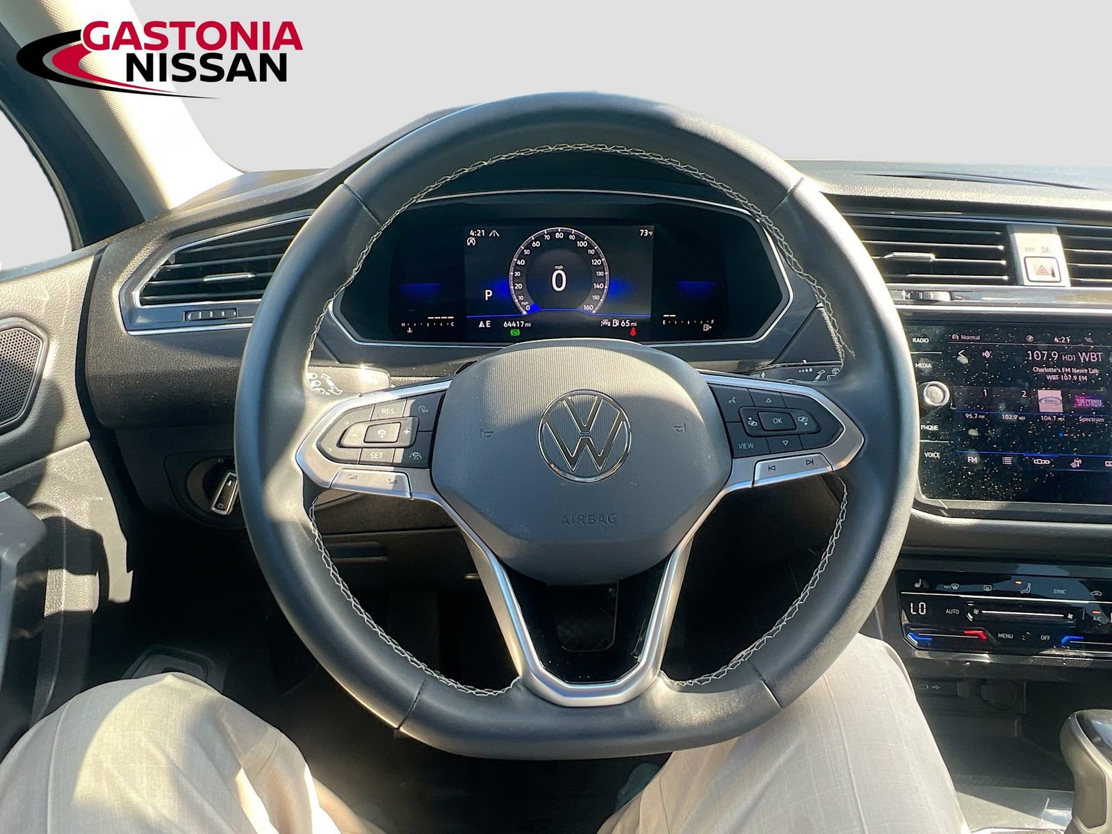 Used 2022 Volkswagen Tiguan SE AWD/4WD image 14