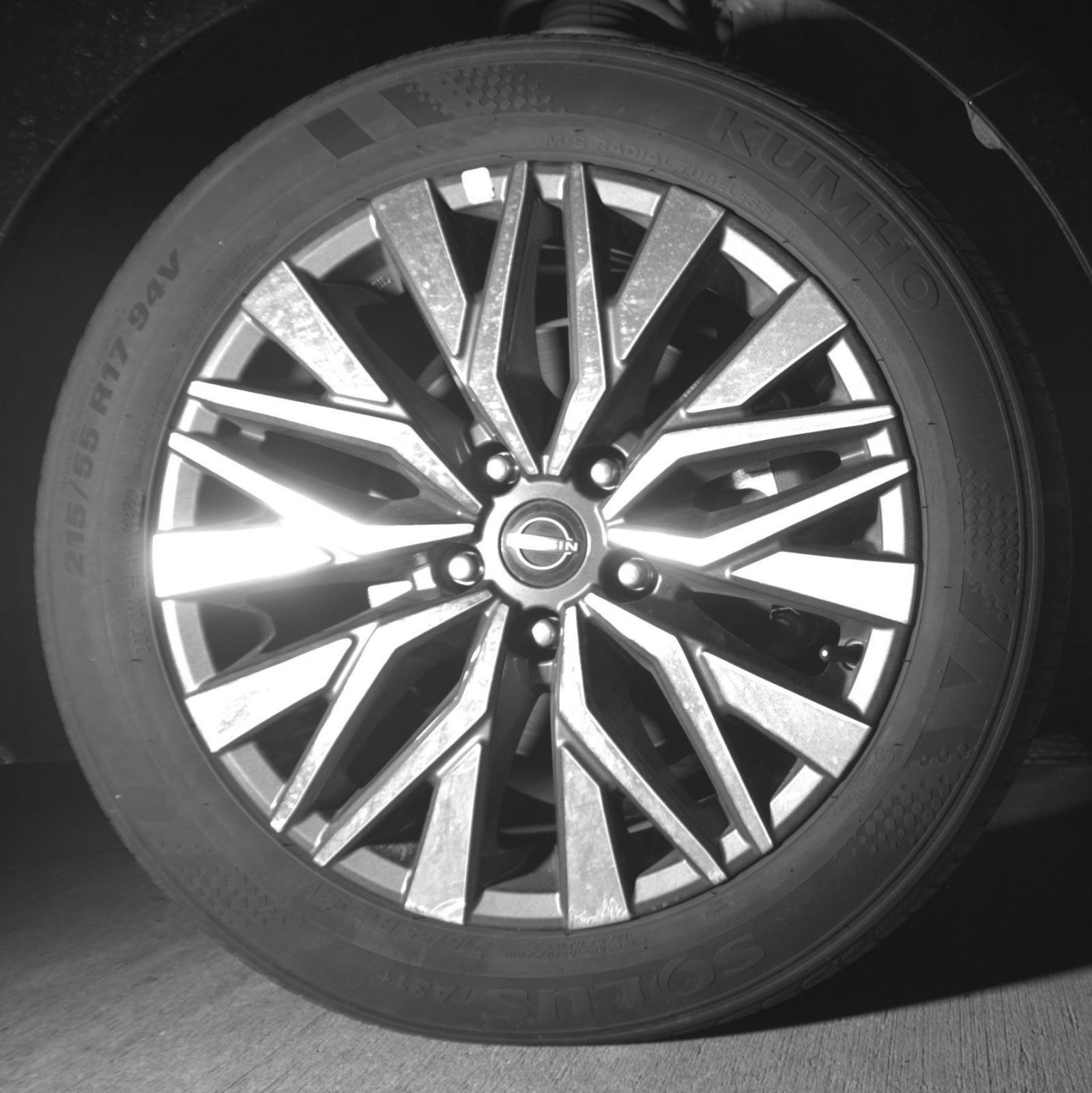 Used 2025 Nissan Altima 2.5 SV FWD image 16