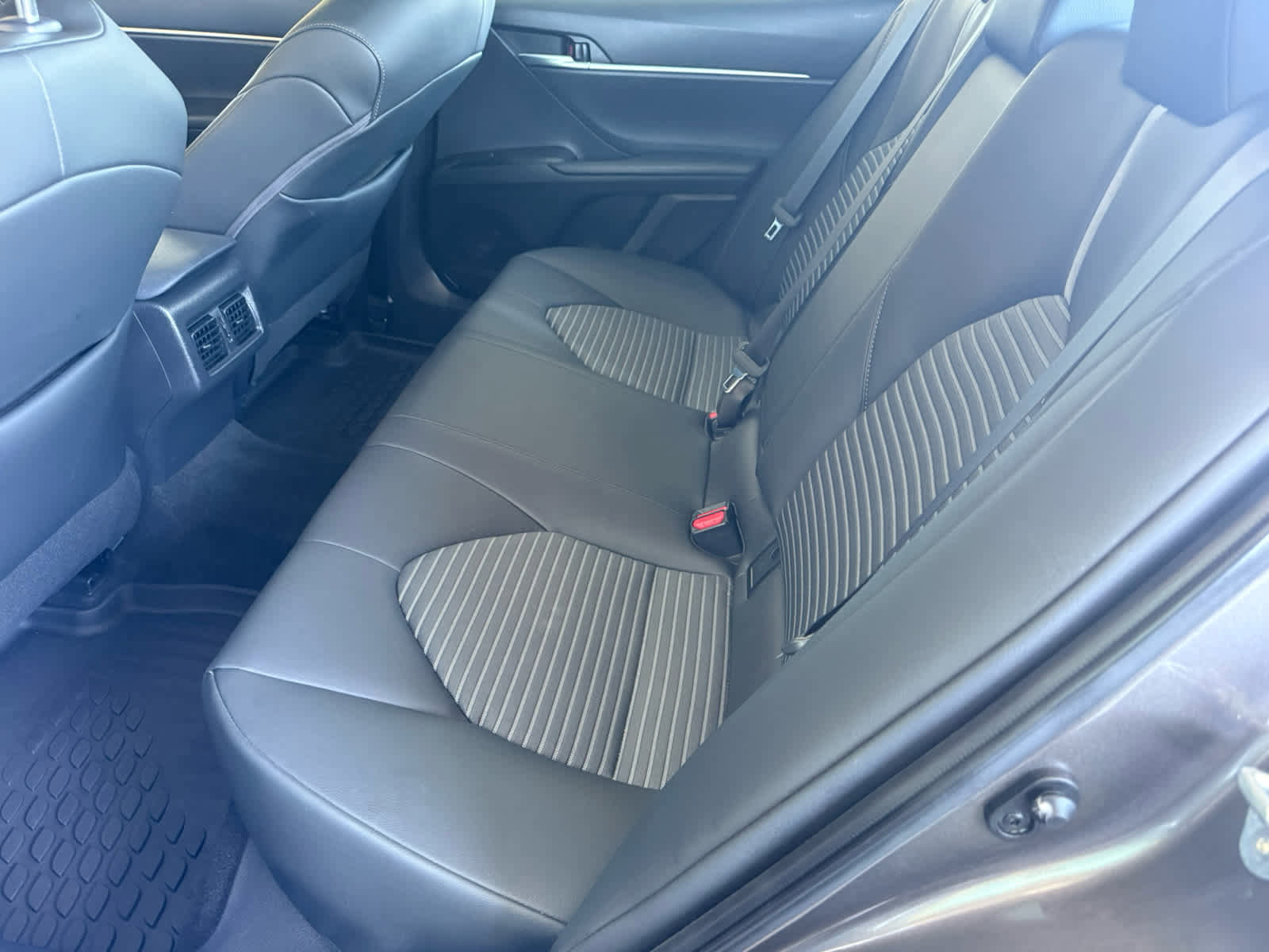 Used 2023 Toyota Camry SE w/ Audio Upgrade Package image 5