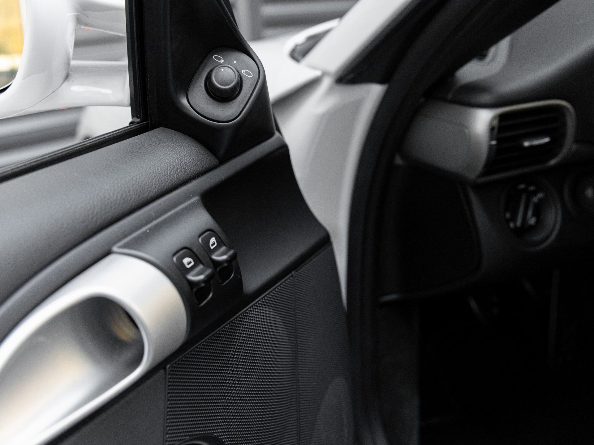 Used 2007 Porsche 911 GT3 image 14