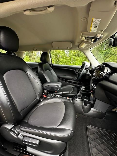 Used 2018 MINI Cooper 2-Door Hardtop FWD image 17