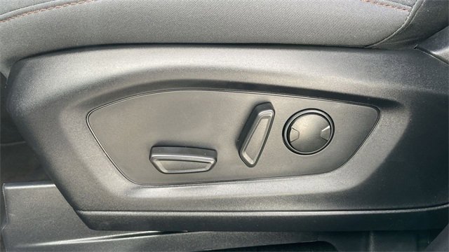 Used 2025 Ford Explorer Active image 12