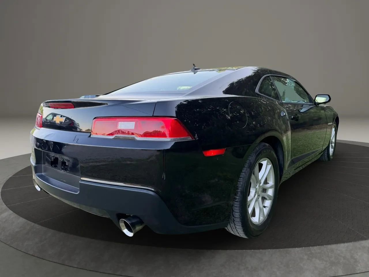 Used 2014 Chevrolet Camaro LS RWD image 5