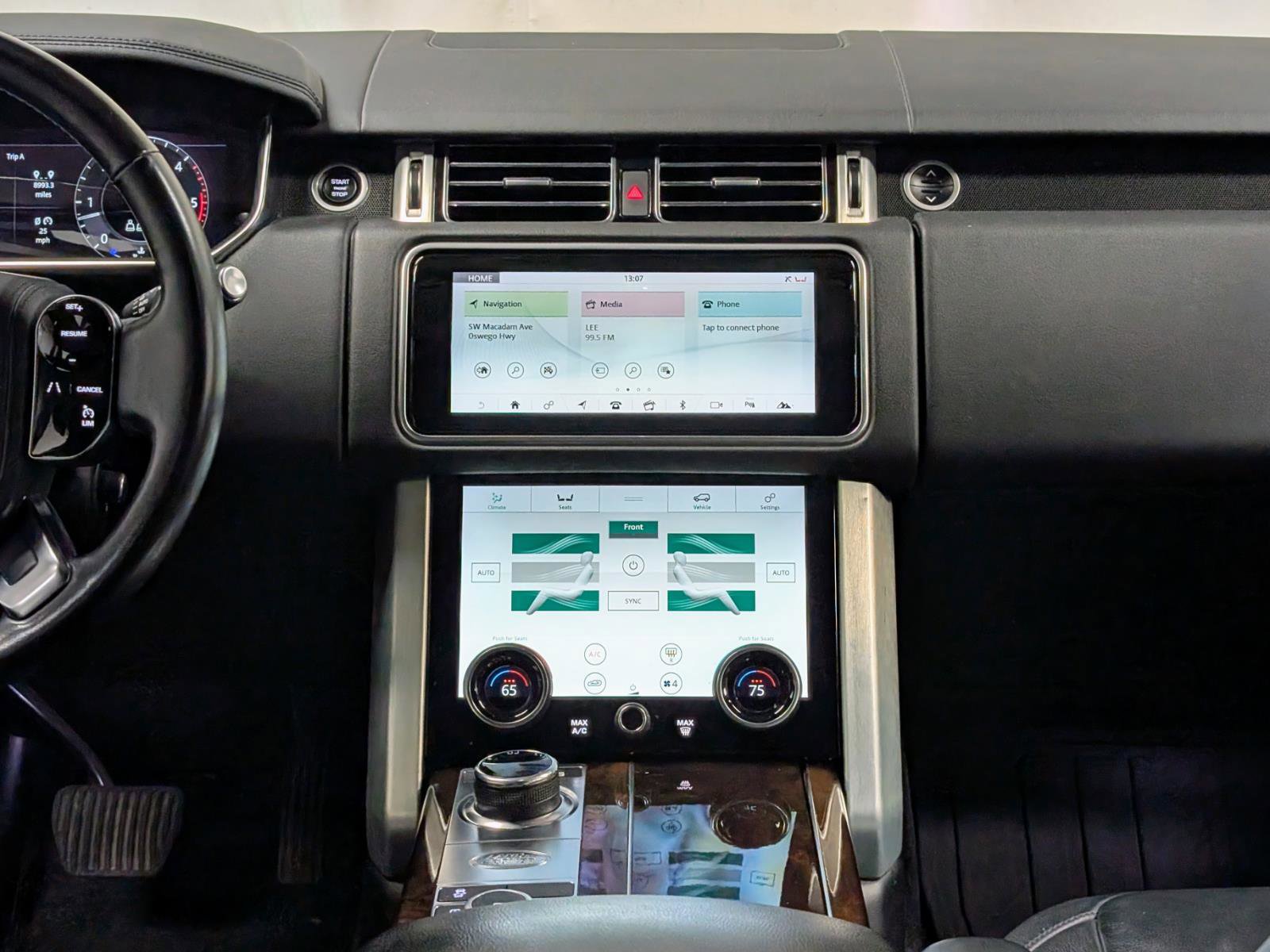 Used 2020 Land Rover Range Rover image 26