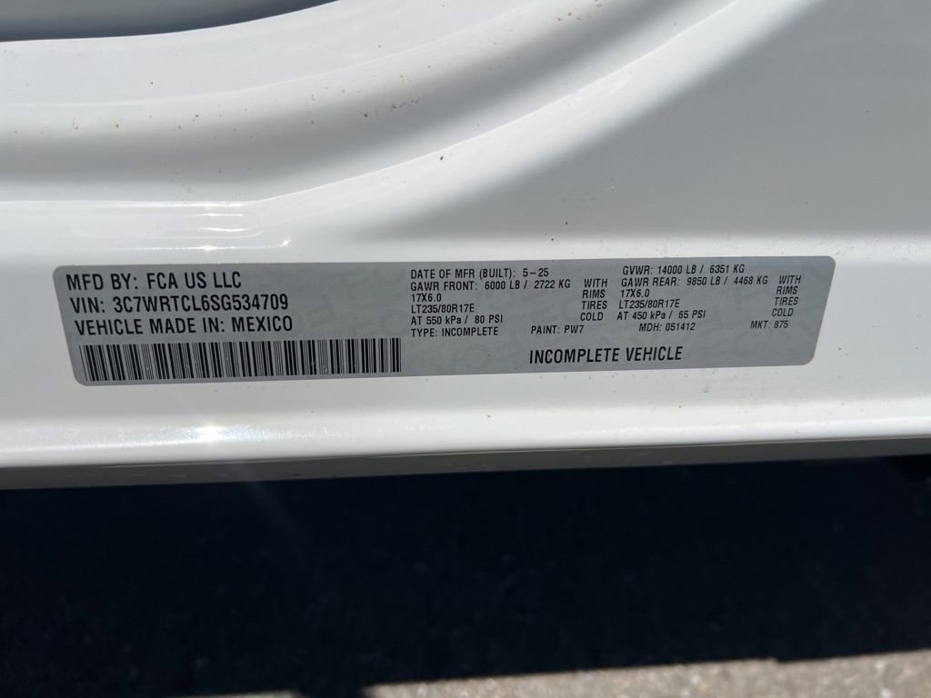 Used 2025 RAM 3500 Tradesman w/ Chrome Appearance Group image 43