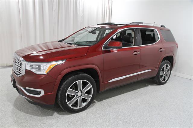 Used 2017 GMC Acadia Denali w/ Technology Package image 3