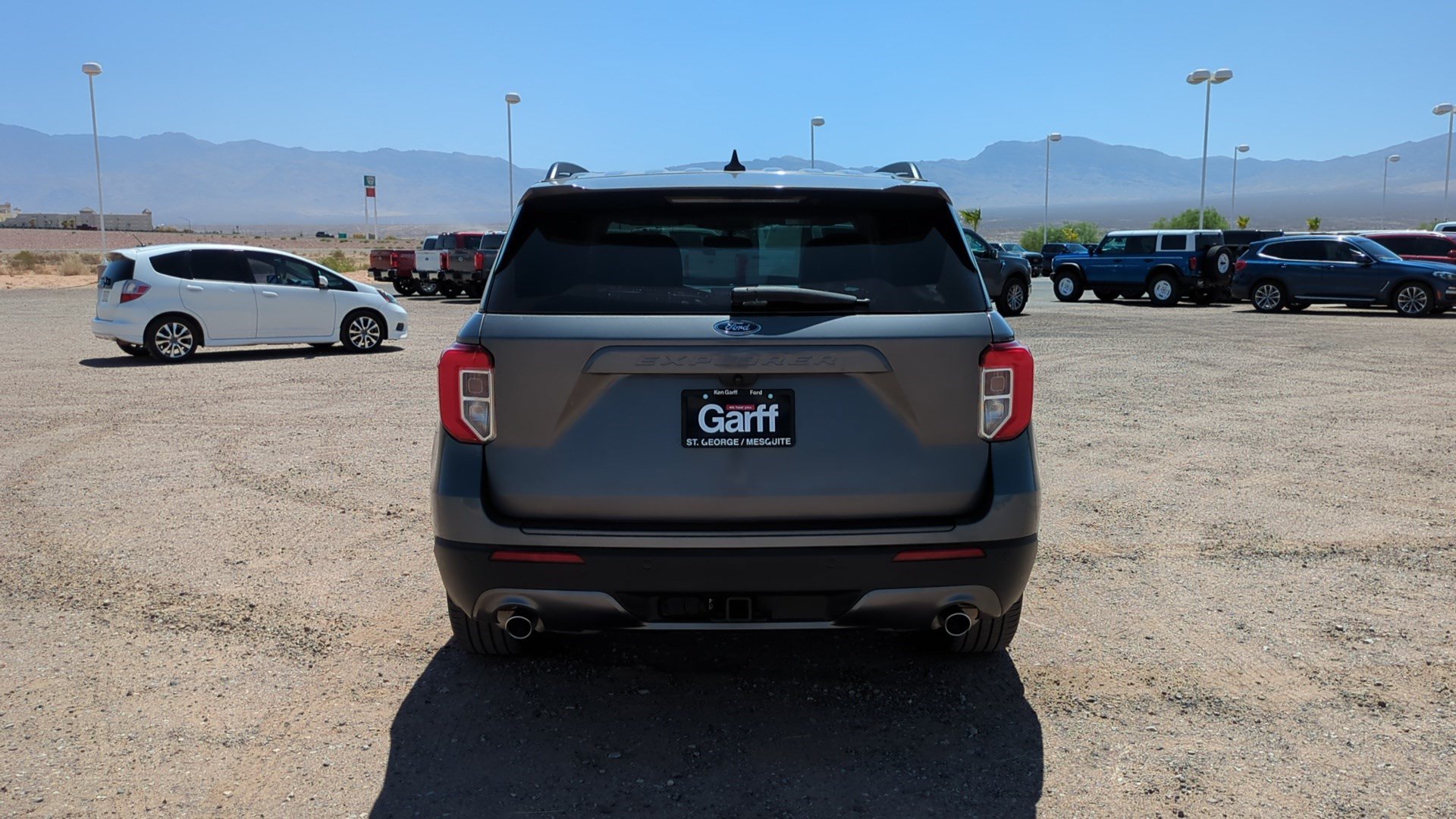 Used 2023 Ford Explorer XLT w/ Equipment Group 202A RWD image 4