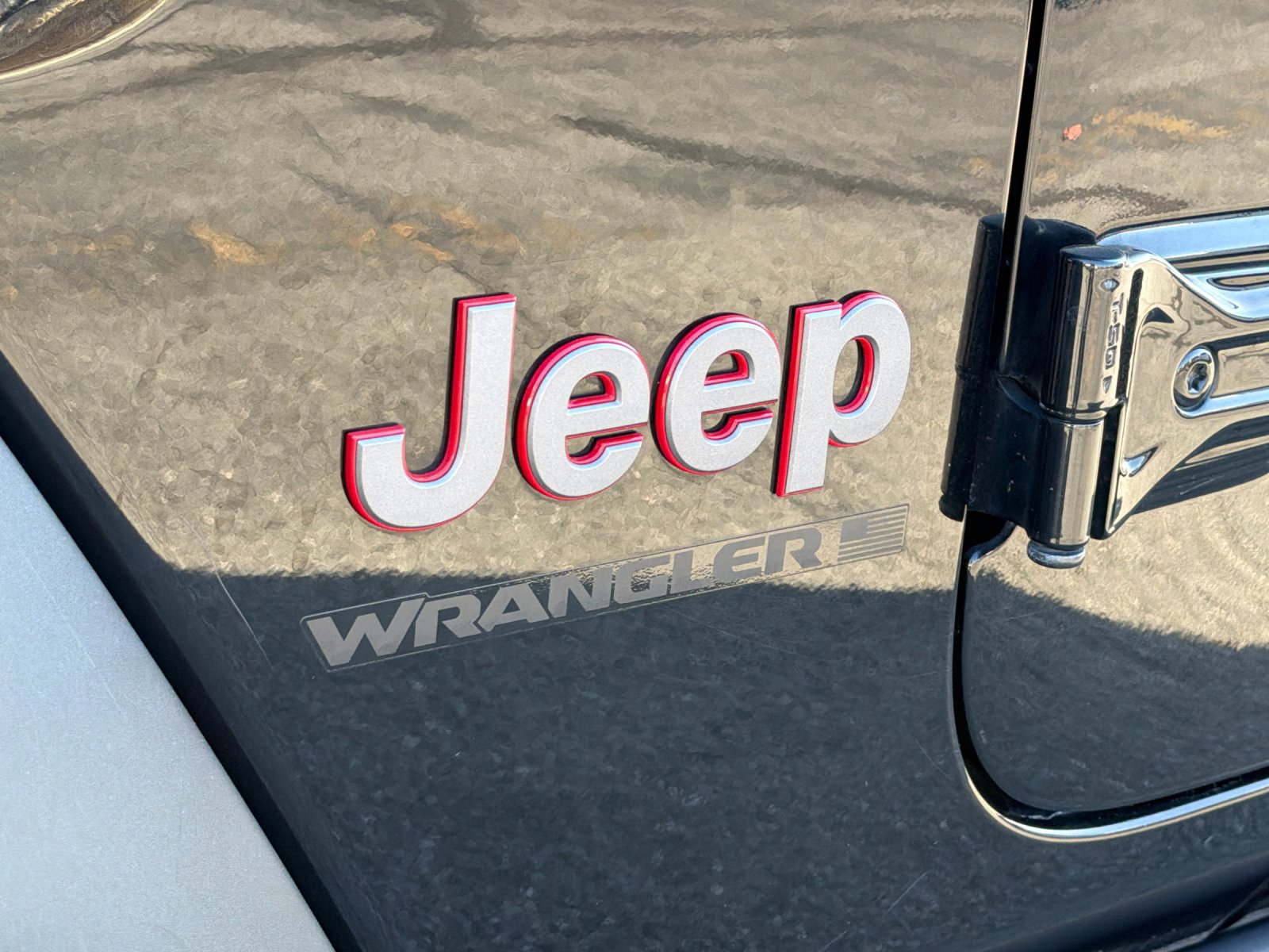 Used 2025 Jeep Wrangler Unlimited Rubicon AWD/4WD image 37