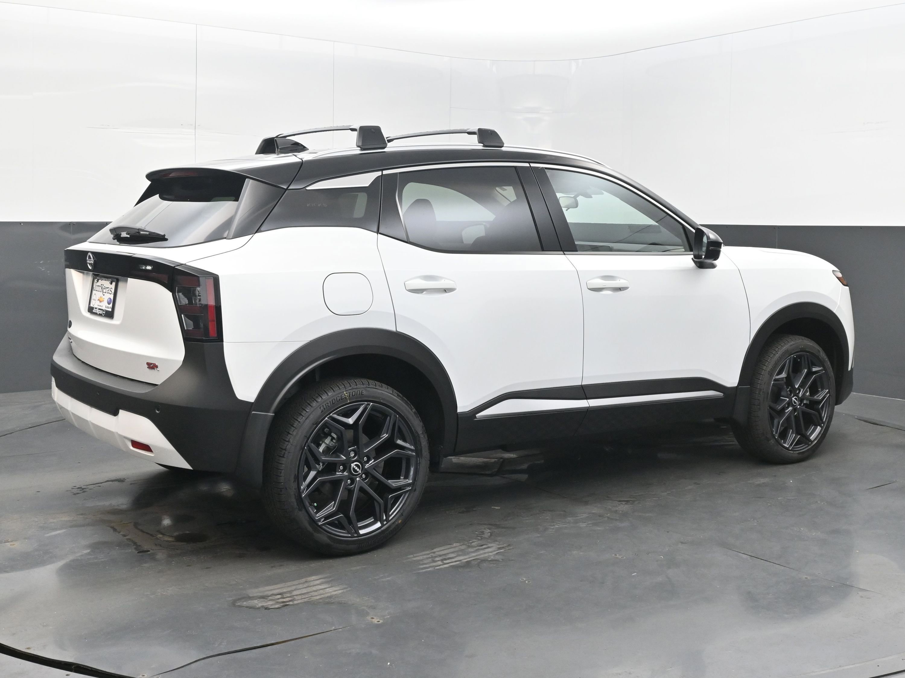 New 2026 Nissan Kicks SR image 7