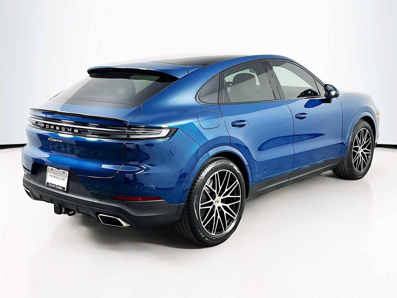 New 2026 Porsche Cayenne Coupe image 9