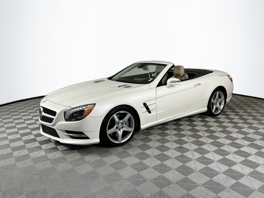 Used 2015 Mercedes-Benz SL 400 image 3
