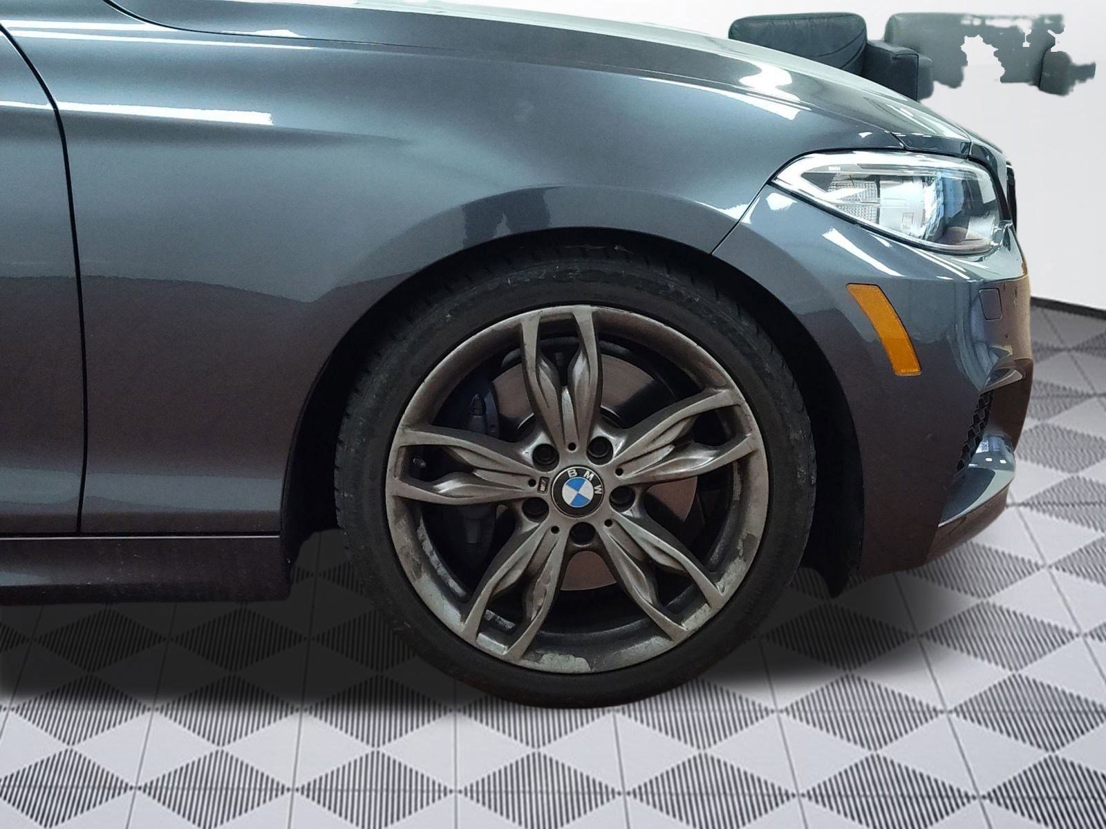 Used 2016 BMW M235i xDrive Convertible image 11