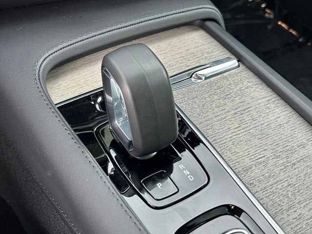 Certified 2025 Volvo V90 B6 Cross Country Plus AWD/4WD image 20