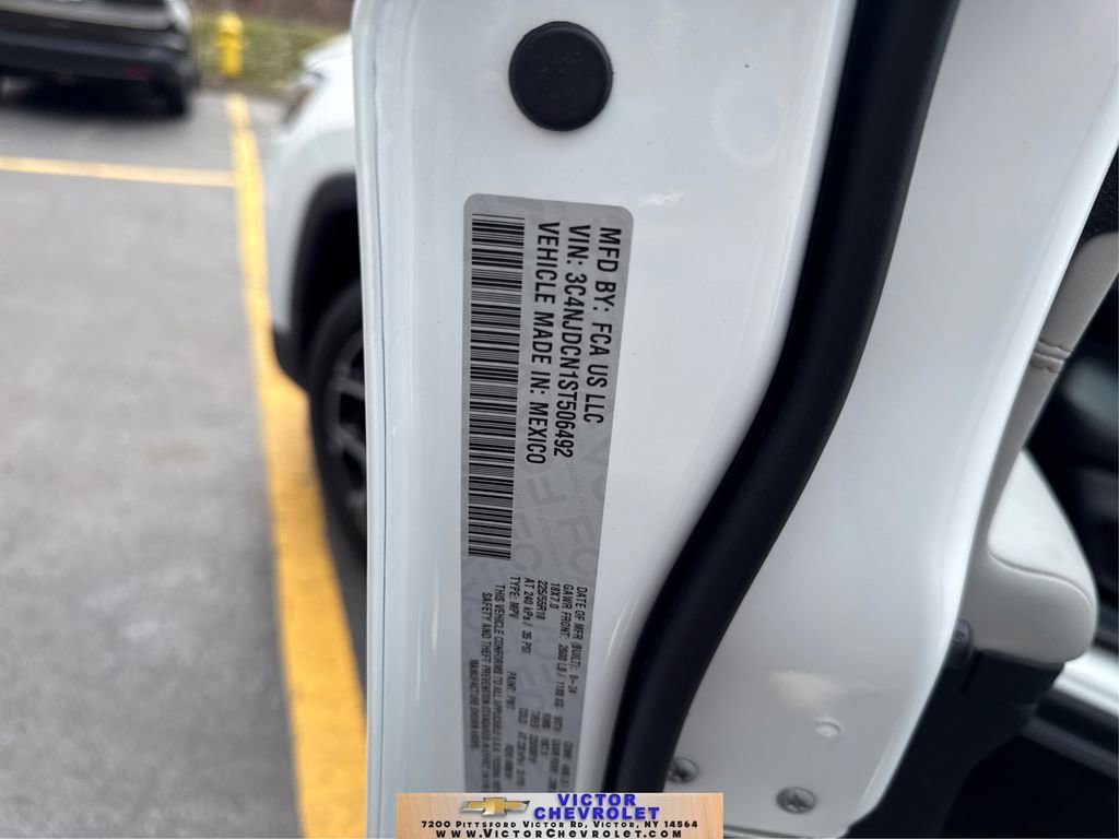 Used 2025 Jeep Compass Limited image 15