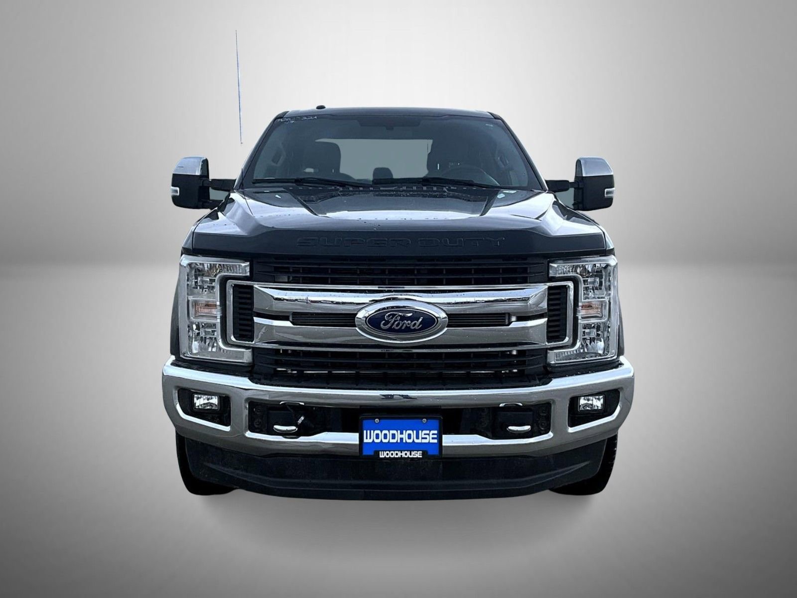 Used 2019 Ford F250 XLT w/ XLT Premium Package AWD/4WD image 2