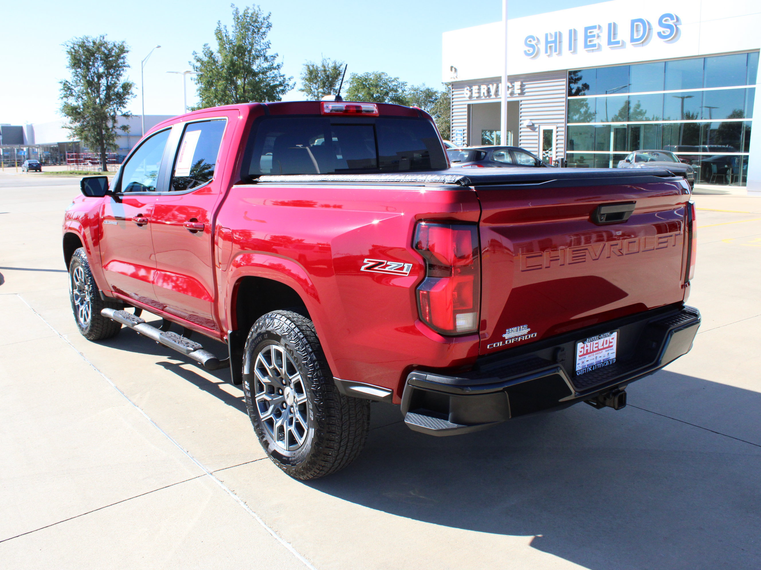 Used 2024 Chevrolet Colorado Z71 w/ Advanced Trailering Package AWD/4WD image 4