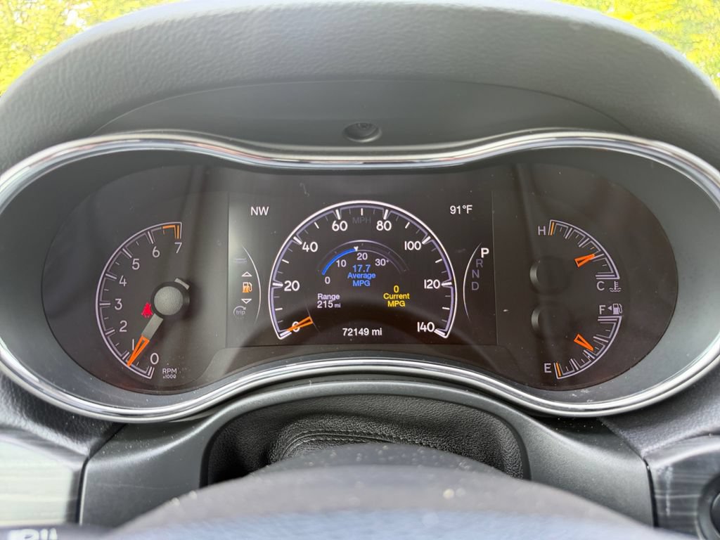Used 2020 Jeep Grand Cherokee Altitude AWD/4WD image 21