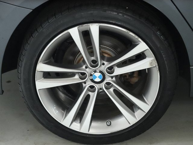 Used 2018 BMW 330i xDrive Sedan w/ Premium Package AWD/4WD image 14