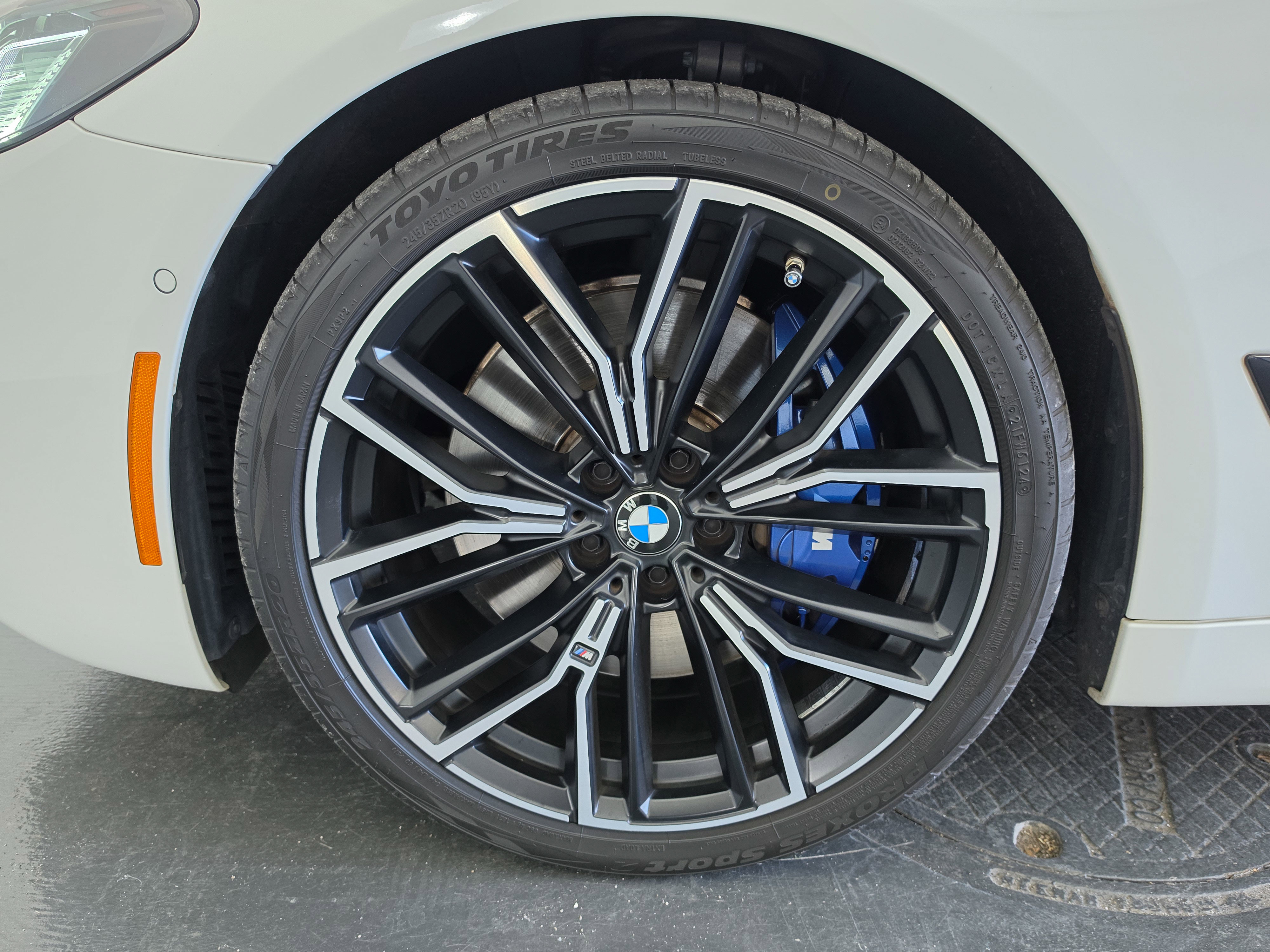Used 2022 BMW M550i xDrive w/ Premium Package AWD/4WD image 42