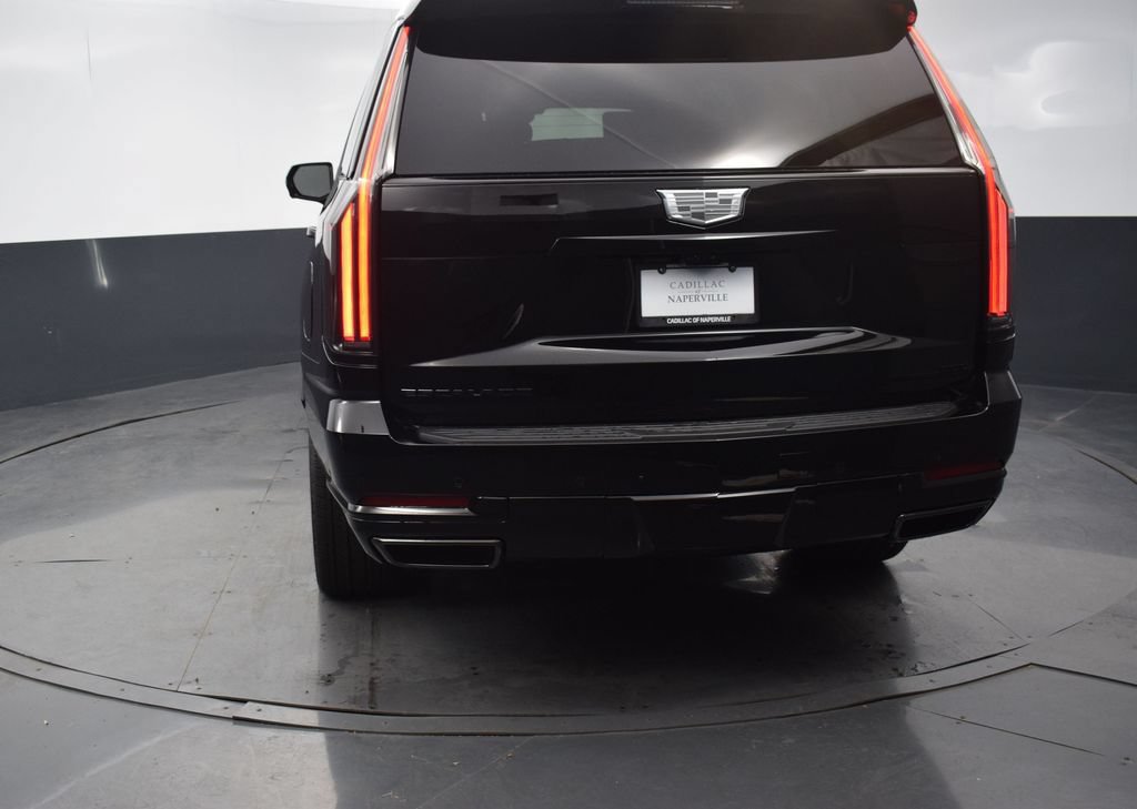 New 2026 Cadillac Escalade ESV Platinum Sport w/ LPO, ONYX Package AWD/4WD image 5