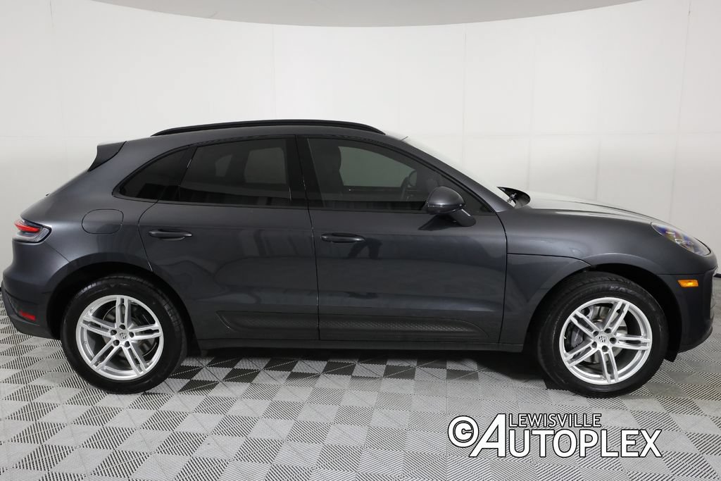 Used 2023 Porsche Macan AWD/4WD image 4