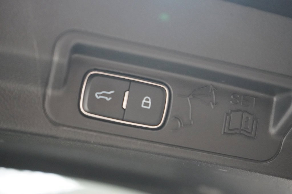Used 2025 Ford Explorer ST-Line AWD/4WD image 53