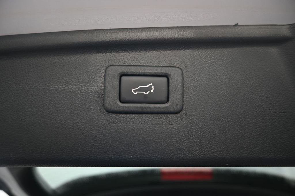 Used 2017 Subaru Outback 2.5i Limited AWD/4WD image 23
