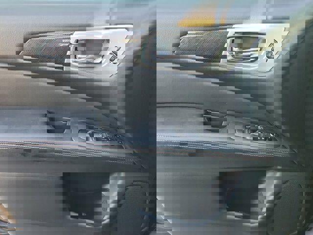 Used 2020 Nissan Pathfinder SL image 32