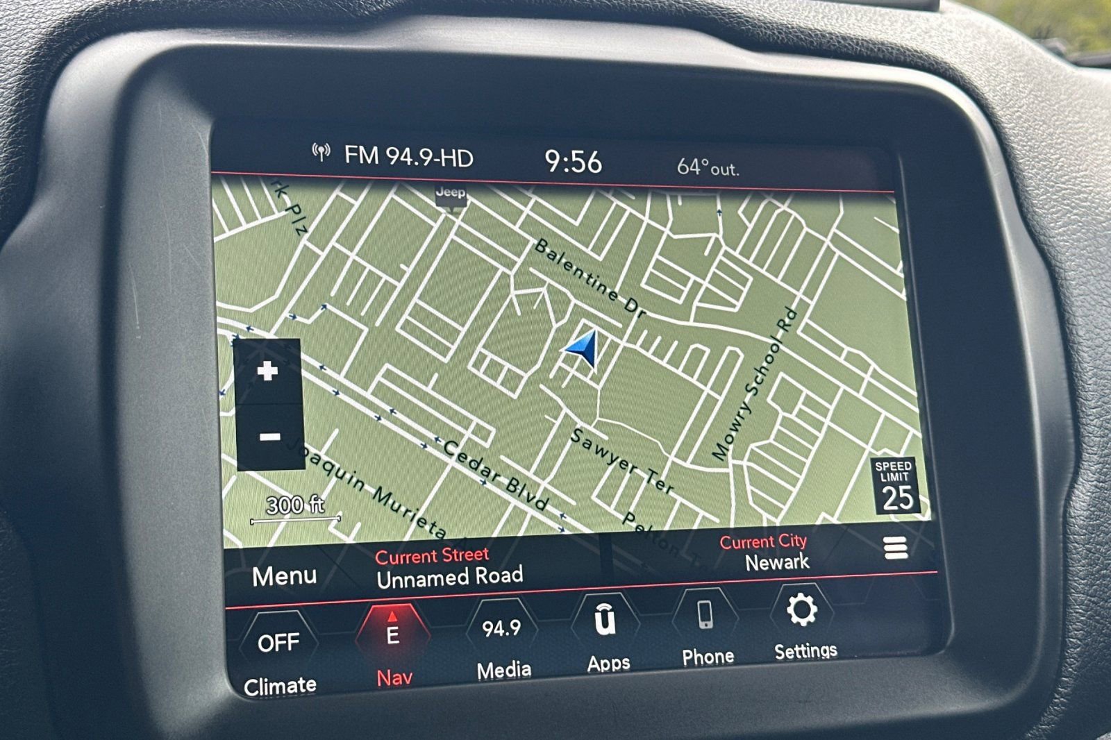 Used 2023 Jeep Renegade Trailhawk image 18