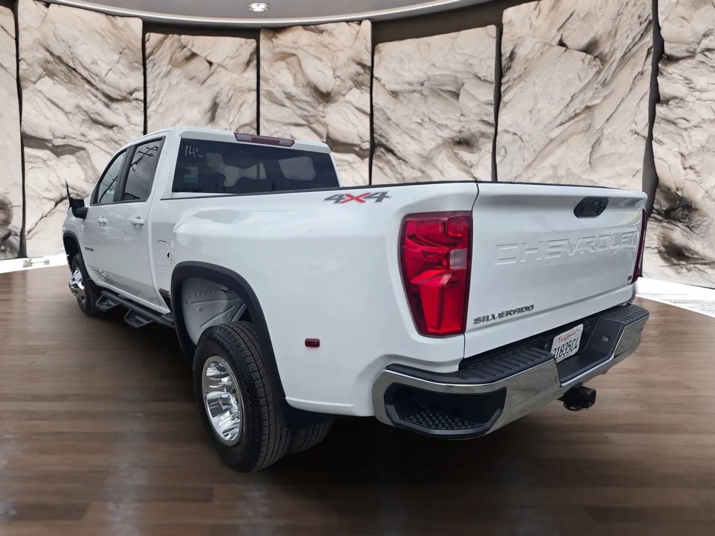 Used 2023 Chevrolet Silverado 3500 LT image 6