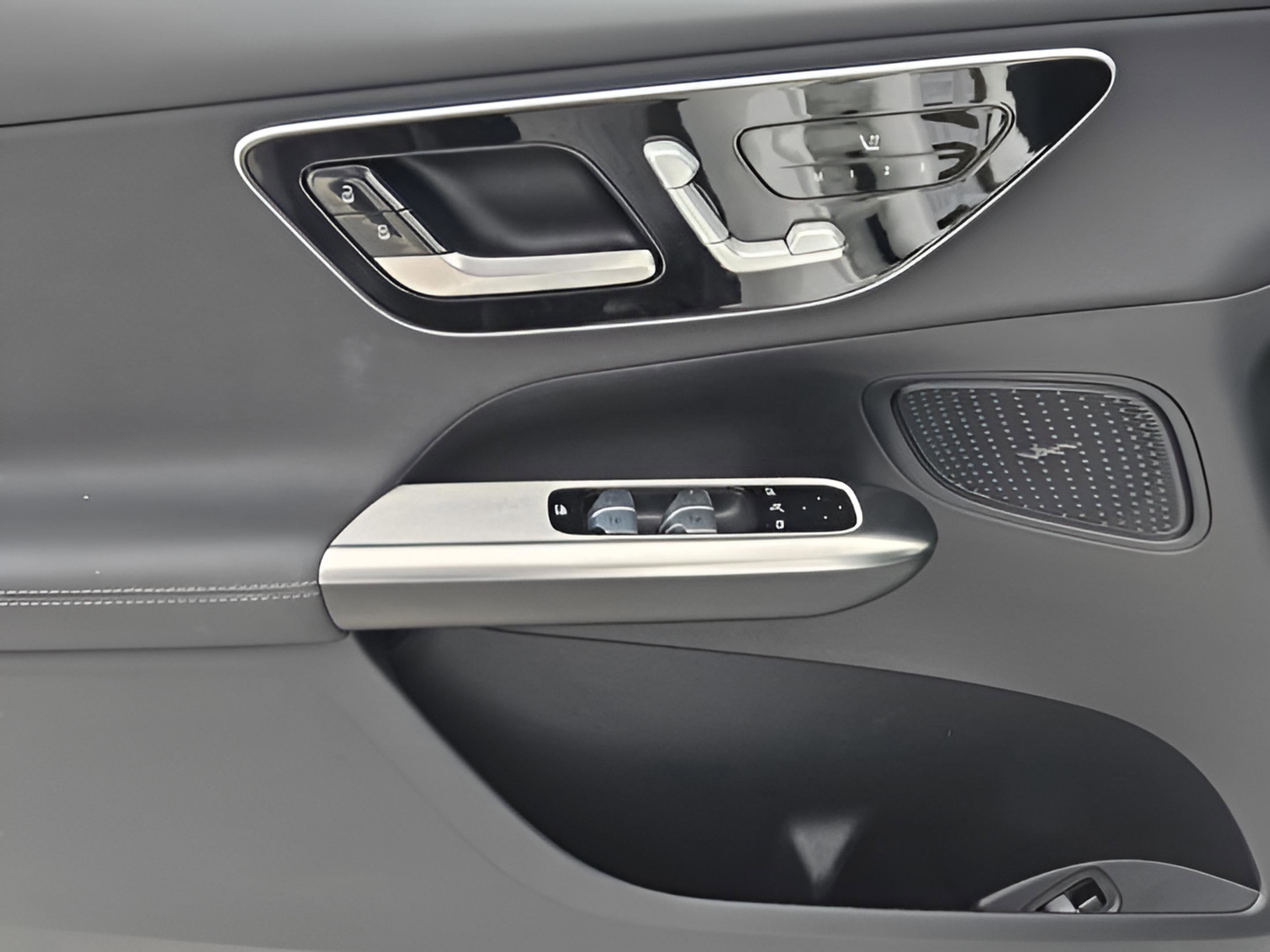 Certified 2025 Mercedes-Benz GLC 300 4MATIC image 22