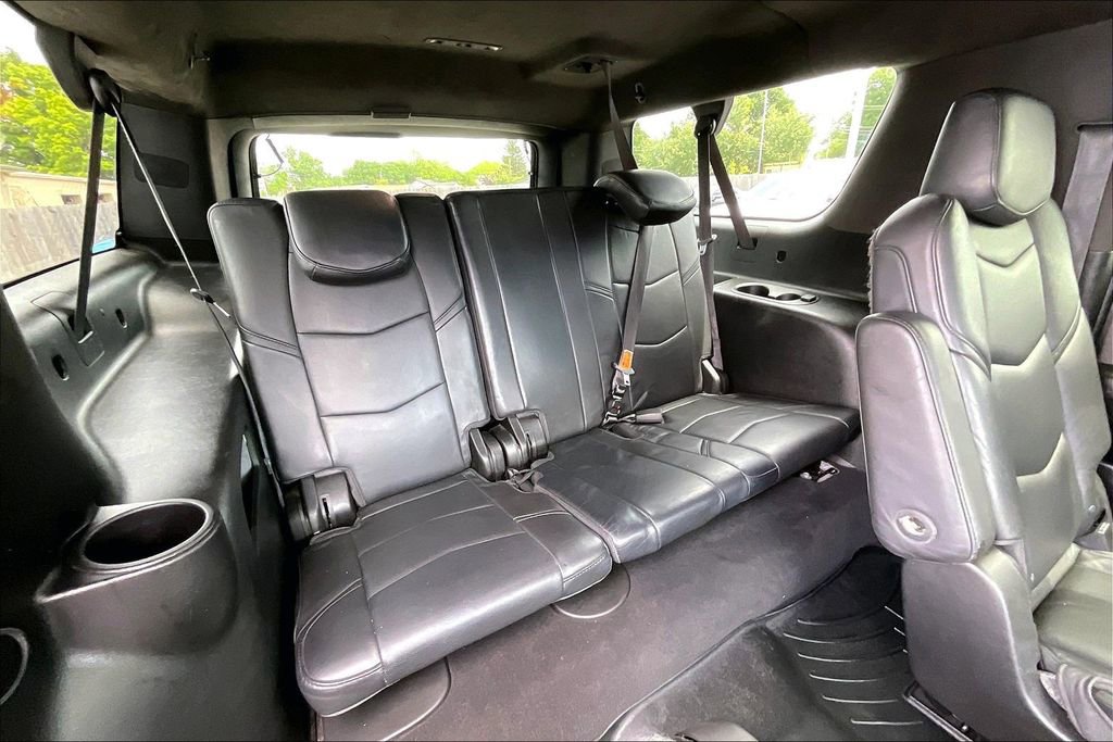 Used 2019 Cadillac Escalade ESV Platinum AWD/4WD image 36