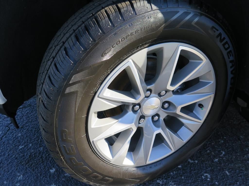 Used 2022 Chevrolet Silverado 1500 High Country w/ Technology Package image 18